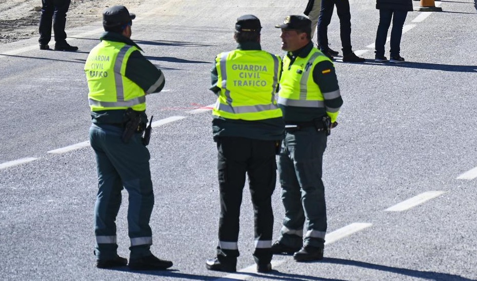 Agentes de Guardia Civil de Tráfico (Agencia EFE).